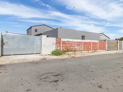 12 Bedroom House For Sale in Milnerton - 9hdu.webp