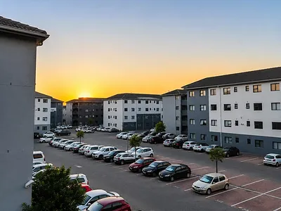 2 Bedroom Apartment For Sale in Cape Town - gQlX.webp
