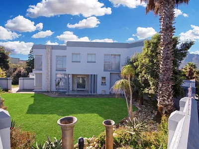 5 Bedroom House To Rent in Milnerton - NYEu.webp
