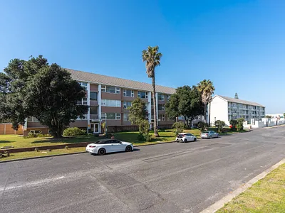 2 Bedroom Apartment For Sale in Milnerton - Kv92.webp
