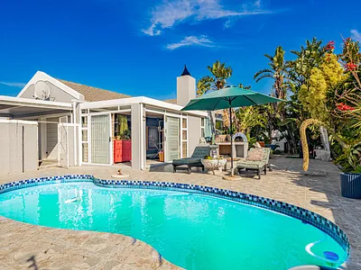 3 Bedroom House For Sale in Blouberg - 8BNi.webp