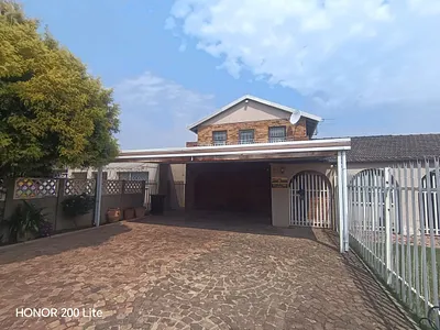 4 Bedroom House To Rent in Boksburg - img