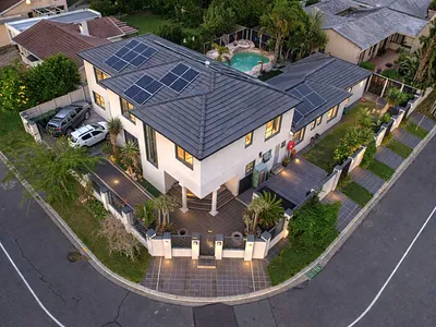 4 Bedroom House For Sale in Blouberg - pKG1.webp