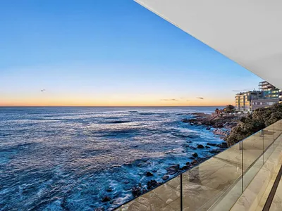 5 Bedroom Apartment For Sale in Cape Town - pisE.webp
