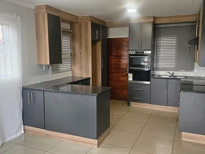 3 Bedroom House For Sale in Springs - img