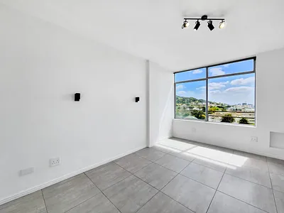 Apartment To Rent in Cape Town - hMrx.webp