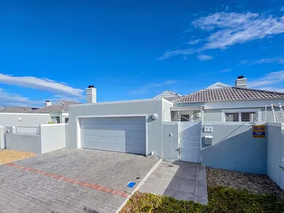 3 Bedroom House To Rent in Blouberg - f1AI.webp