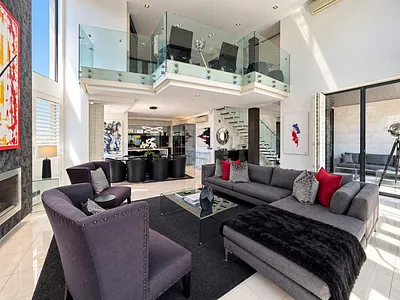 2 Bedroom Apartment For Sale in Cape Town - 2VBR.webp