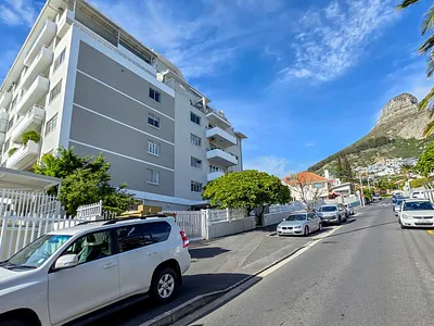 2 Bedroom Apartment For Sale in Cape Town - TYKk.webp