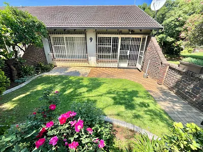2 Bedroom Townhouse For Sale in Germiston - img