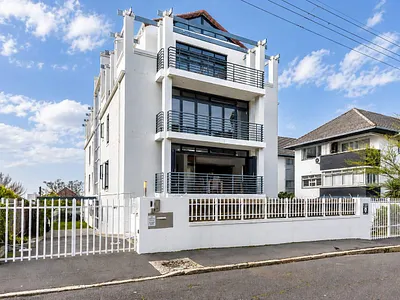 2 Bedroom Apartment For Sale in Cape Town - rc4T.webp