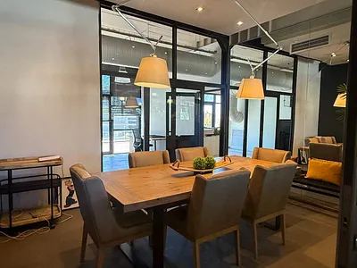 Commercial Property To Rent in Cape Town - hH6n.webp