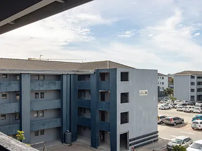 2 Bedroom Apartment For Sale in Cape Town - BRce.webp