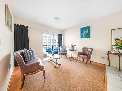 1 Bedroom Apartment For Sale in Cape Town - QDau.webp