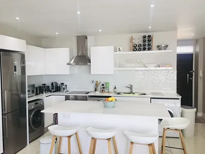 2 Bedroom Apartment To Rent in Cape Town - 4Dh3.webp