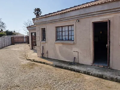 4 Bedroom House For Sale in Benoni - KBxz.webp