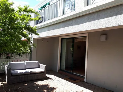 2 Bedroom Apartment To Rent in Vredehoek, Cape Town - iVGe.webp