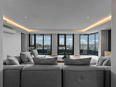 4 Bedroom Apartment For Sale in Cape Town - hFb1.webp