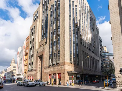 0.5 Bedroom Apartment For Sale in Cape Town - DhG6.webp
