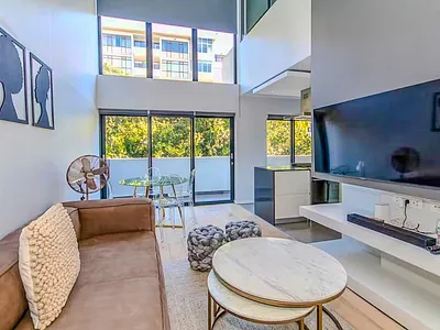 2 Bedroom Apartment For Sale in Cape Town - Bb6j.webp