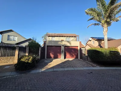 3 Bedroom Townhouse For Sale in Benoni - Klcv.webp