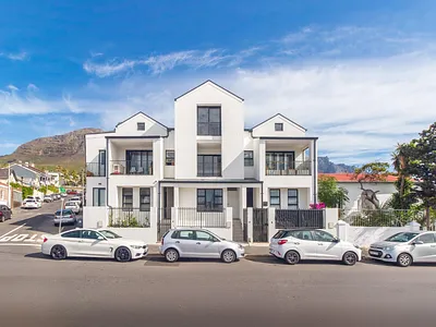 3 Bedroom Townhouse To Rent in Cape Town - CNH0.webp