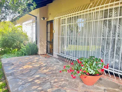 3 Bedroom House For Sale in Germiston - meBV.webp