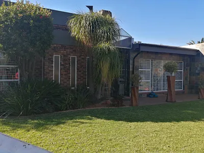 4 Bedroom House For Sale in Boksburg - 0S04.webp
