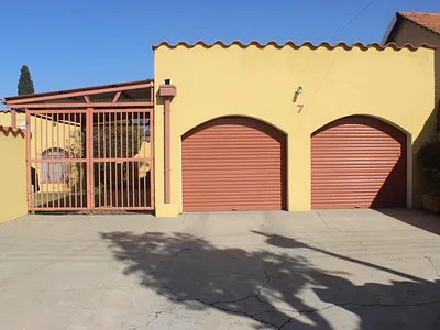 3 Bedroom House For Sale in Germiston - nVDu.webp