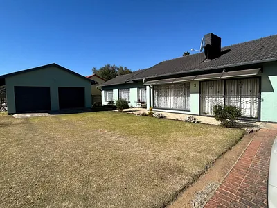 3 Bedroom House For Sale in Germiston - ONXO.webp