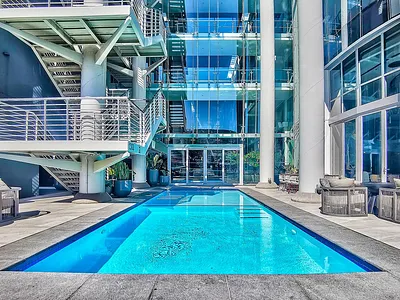 2 Bedroom Apartment For Sale in Cape Town - 3RMO.webp