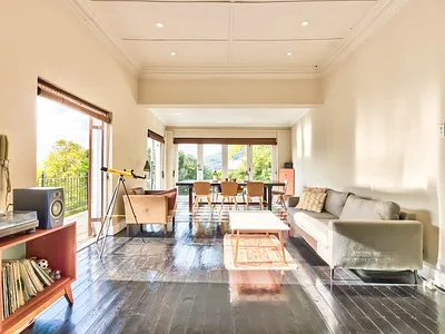 4 Bedroom House For Sale in Cape Town - pZPB.webp