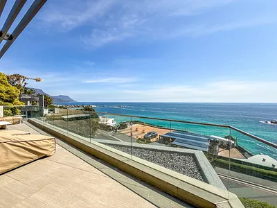5 Bedroom Apartment For Sale in Cape Town - 6Oyt.webp