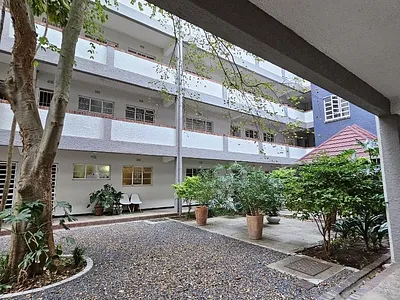 1 Bedroom Apartment To Rent in Cape Town - B8RP.webp