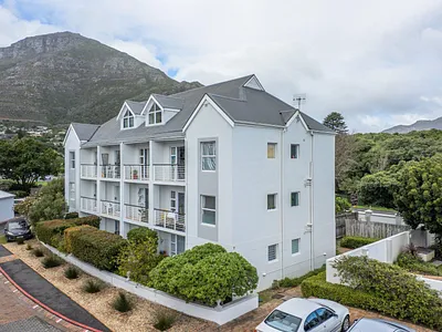 2 Bedroom Apartment For Sale in Hout Bay - AT8n.webp
