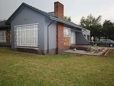 3 Bedroom House To Rent in Germiston - O2gM.webp