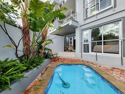 3 Bedroom House To Rent in Cape Town - D9WO.webp