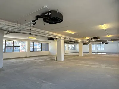 Commercial Property To Rent in Cape Town - 5asE.webp
