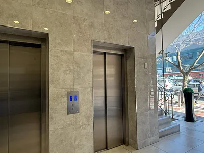 Commercial Property To Rent in Cape Town - SyX1.webp