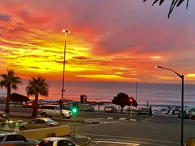2 Bedroom Apartment To Rent in Cape Town - 8Niq.webp