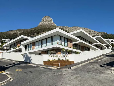 3 Bedroom House For Sale in Cape Town - 6sr2.webp