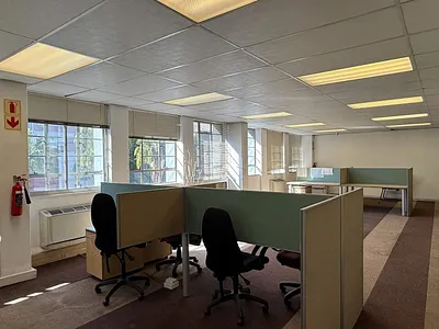 Commercial Property To Rent in Cape Town - pZ7R.webp