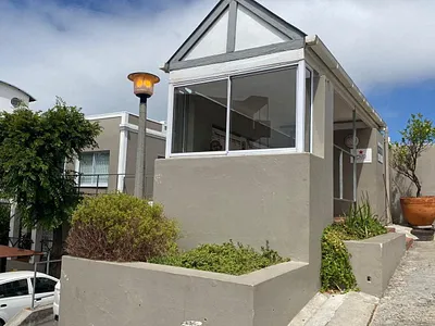 2 Bedroom Apartment For Sale in Cape Town - Ga5H.webp