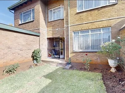 5 Bedroom Townhouse For Sale in Boksburg - w6Sn.webp