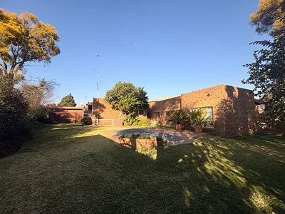 4 Bedroom House For Sale in Brakpan - iafH.webp