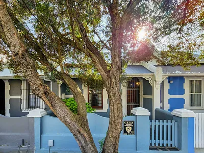 3 Bedroom House For Sale in Cape Town - Z47n.webp
