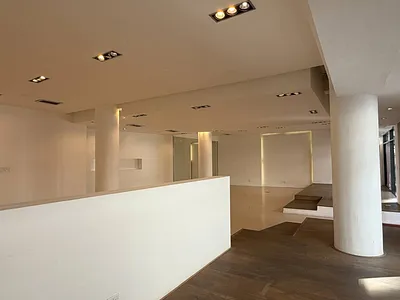 Commercial Property To Rent in Cape Town - La3N.webp