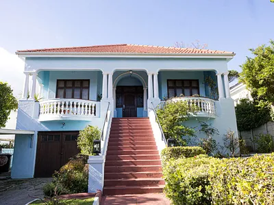 4 Bedroom House For Sale in Cape Town - 4AcJ.webp