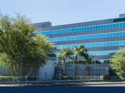Commercial Property To Rent in Paarl - BdhO.webp