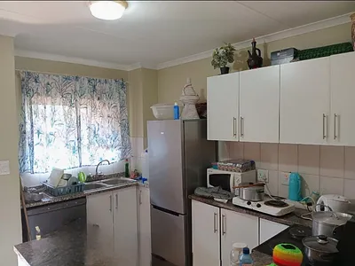 2 Bedroom Apartment For Sale in Empangeni - img